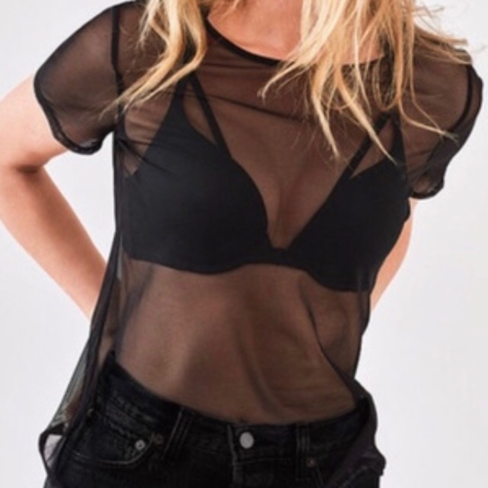 Short sleeve sheer mesh top